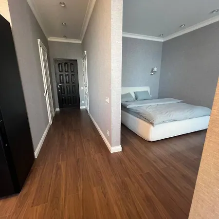 32 Pearl - Blackwhite * Odessa